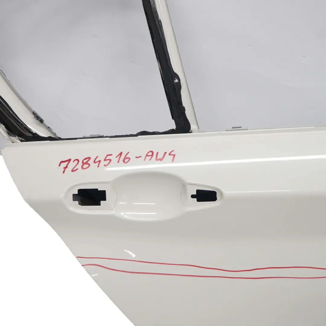 Puerta Trasera Derecha Alpinweiss Alpine White - 300 para BMW F20 con número de pieza 7284516 BMW F20 Puerta Trasera Derecha Alpinweiss Alpine White - 300 - SKU 7284516-AW5 - Número de pieza 7284516