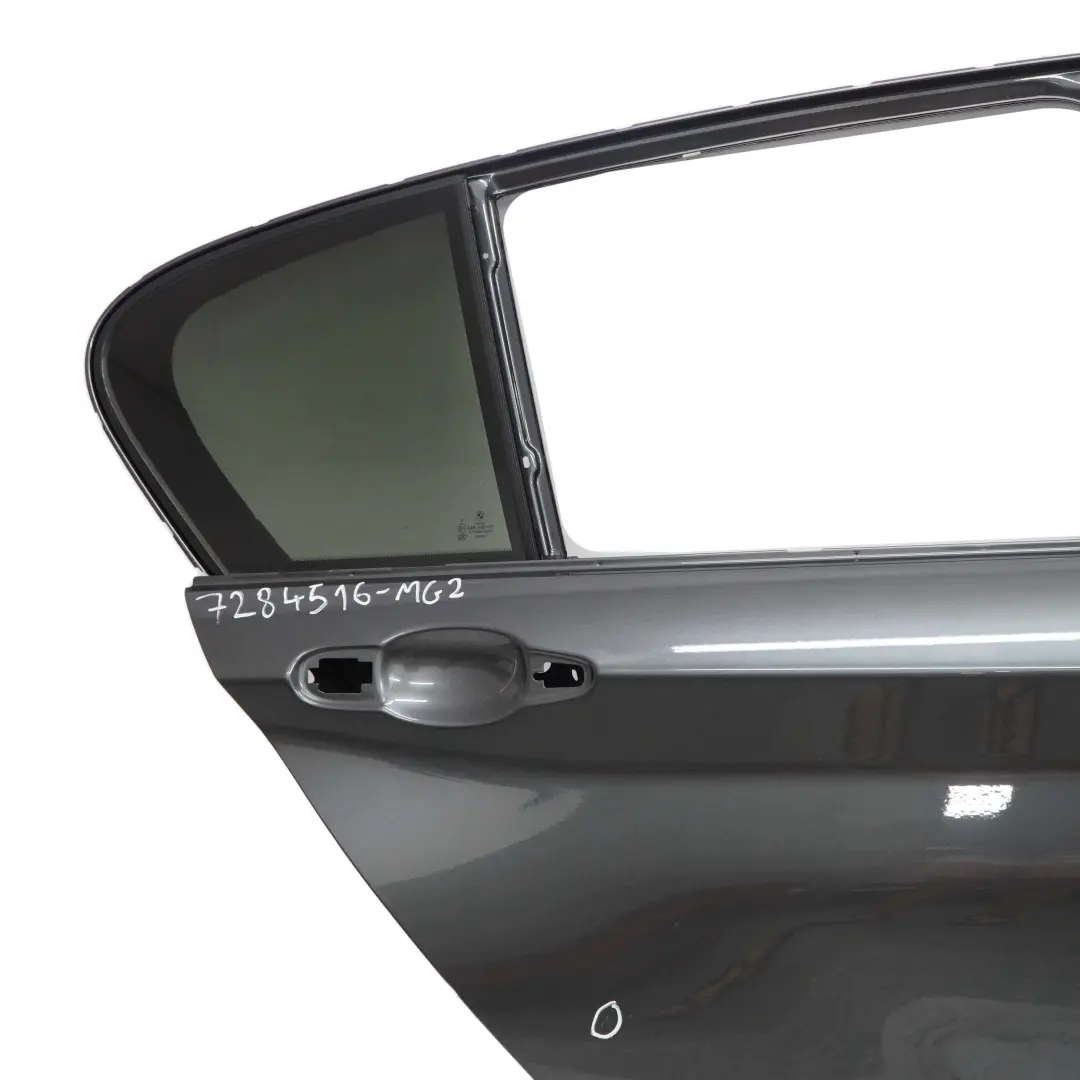 Drzwi Prawe Tylne Mineralgrau Grau - B39 do BMW F20 o numerze 7284516 BMW F20 Drzwi Prawe Tylne Mineralgrau Grau - B39 - SKU 7284516-MG2 - Numer Części 7284516