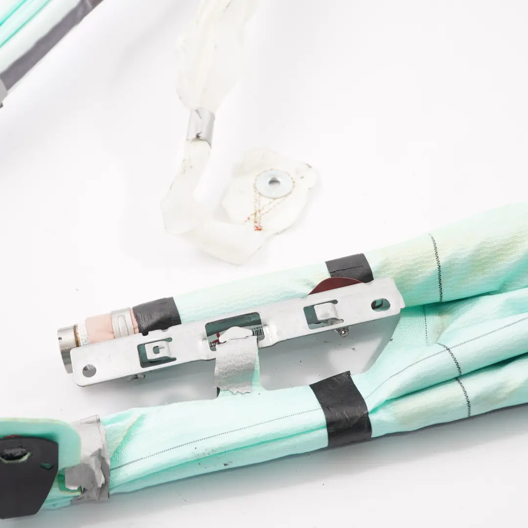 Module Air de Tête Toit Rideau Latéral Droit pour BMW X5 F15 à propos du numéro de pièce 7284754 BMW X5 F15 Module Air de Tête Toit Rideau Latéral Droit - SKU 7284754 - Numéro de pièce 7284754