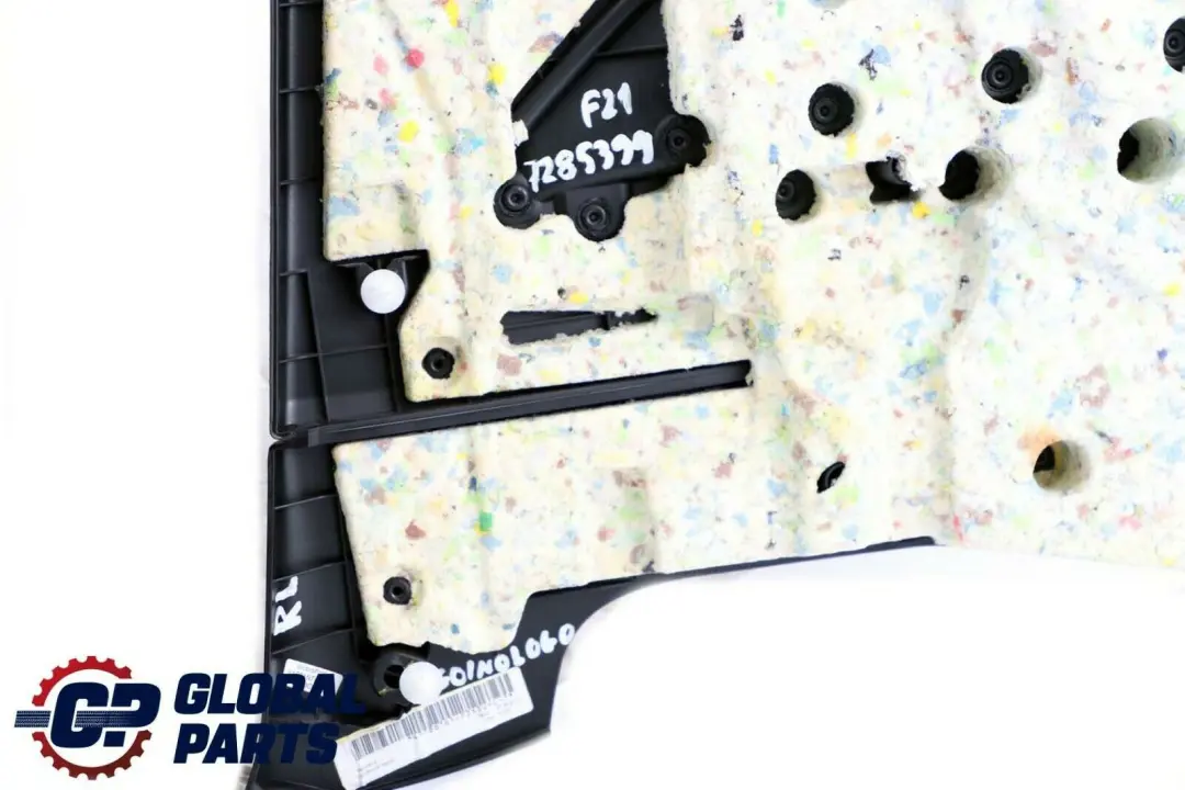 Trasero Izquierdo Lateral Panel Revestimiento Tela Antracita Rojo para BMW F21 con número de pieza 7285399 BMW F21 Trasero Izquierdo Lateral Panel Revestimiento Tela Antracita Rojo - SKU 7285399 - Número de pieza 7285399