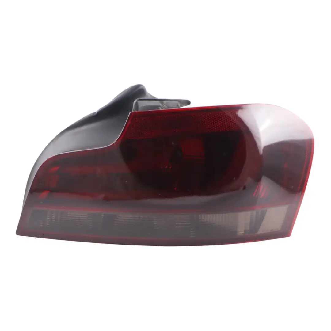 Fanale posteriore destro colorato per BMW E82 E88 con numero di parte 7285642 BMW E82 E88 Fanale posteriore destro colorato - SKU 7285642-1 - Numero di parte 7285642