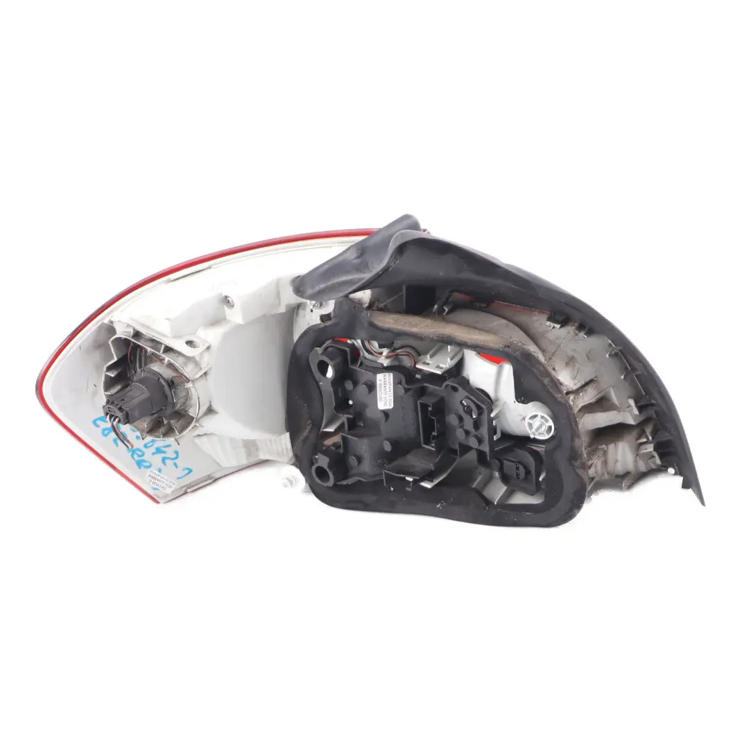 Luz Trasera Trasera Derecha Tintada para BMW E82 E88 con número de pieza 7285642 BMW E82 E88 Luz Trasera Trasera Derecha Tintada - SKU 7285642-1 - Número de pieza 7285642
