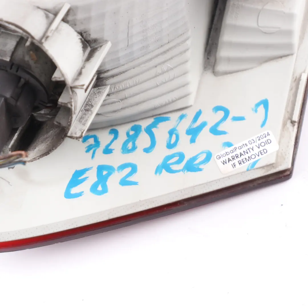 Feu arrière droit teinté pour BMW E82 E88 à propos du numéro de pièce 7285642 BMW E82 E88 Feu arrière droit teinté - SKU 7285642-1 - Numéro de pièce 7285642