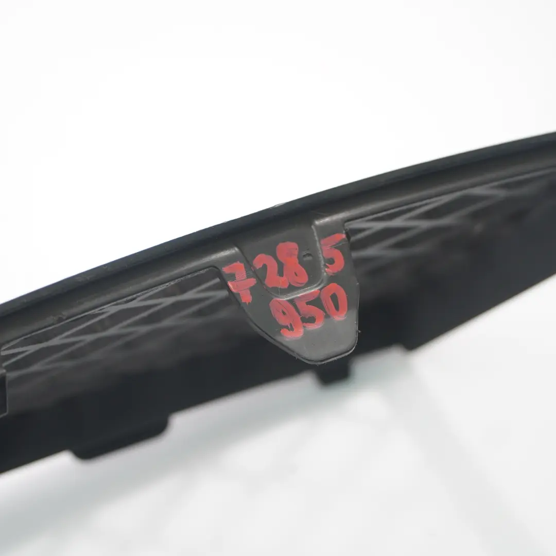 Kratka Zderzaka Środkowa Przód do BMW F10 F11 o numerze 7285950 BMW F10 F11 Kratka Zderzaka Środkowa Przód - SKU 7285950 - Numer Części 7285950