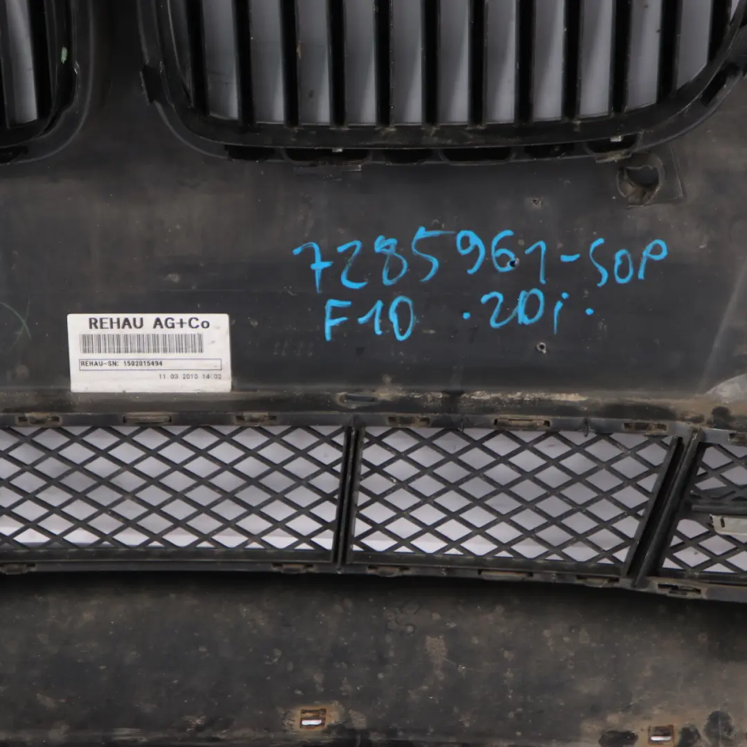 Front Bumper Trim Panel Sophistograu Grey Metallic - A90 to BMW F10 with Part number 7285961 BMW F10 Front Bumper Trim Panel Sophistograu Grey Metallic - A90 - SKU 7285961-SOP - Part number 7285961