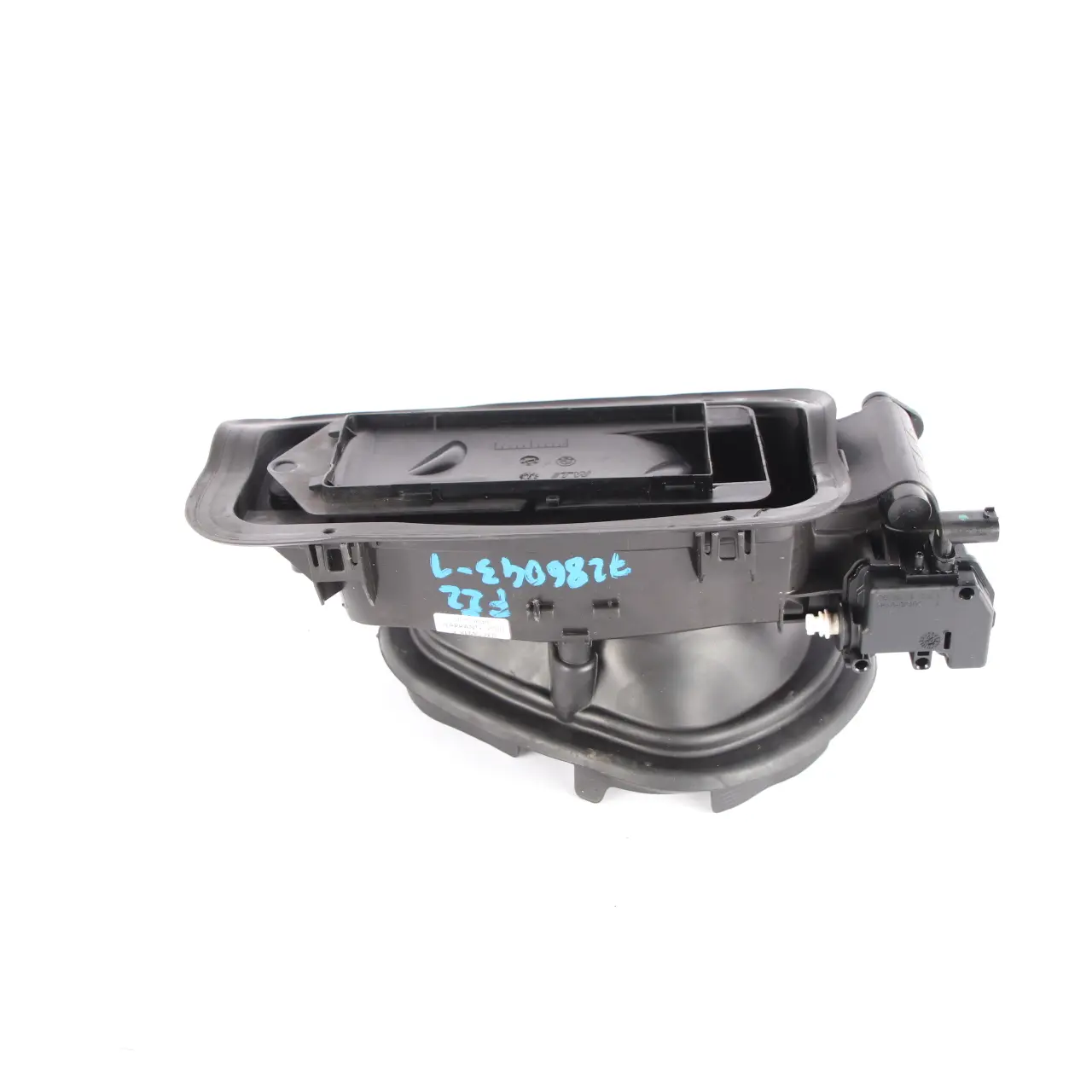 BMW F22 F22N LCI Osłona Wkład Klapka Wlewu Paliwa 7286043