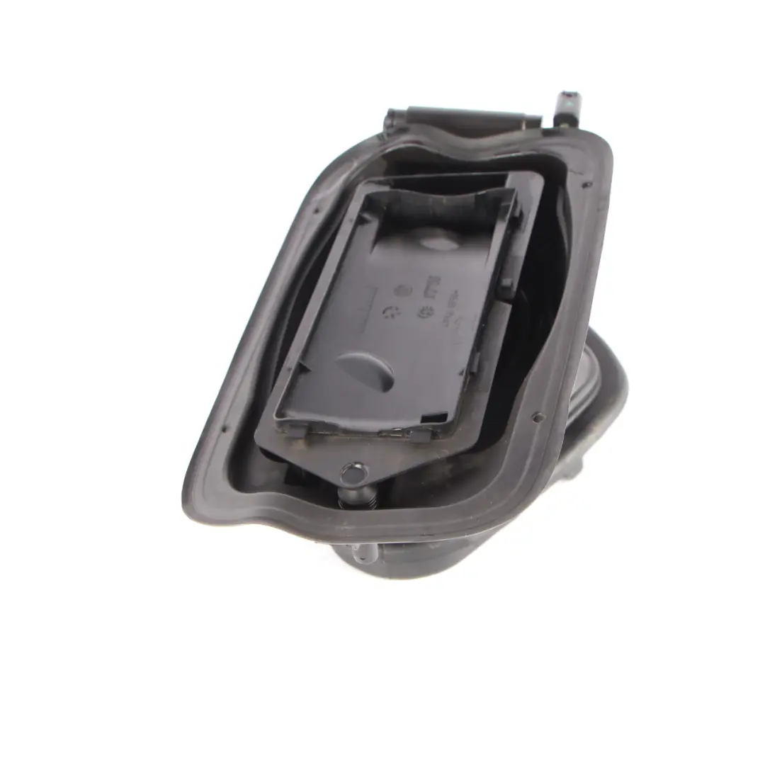 BMW F22 F22N LCI Osłona Wkład Klapka Wlewu Paliwa - SKU 7286043-1 - Numer Części 7286043
