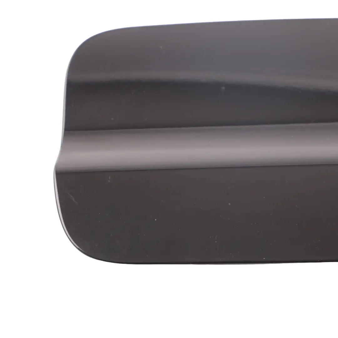 Bocchetta rifornimento carburante Tappo copertura serbatoio Schwarz Nero per BMW F22 con numero di parte 7286045 BMW F22 Bocchetta rifornimento carburante Tappo copertura serbatoio Schwarz Nero - SKU 7286045-SCH2 - Numero di parte 7286045