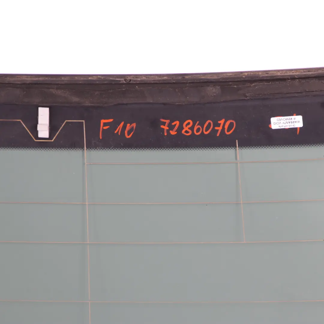 Szyba Klapy Bagażnika Tylna Tył AS3 do BMW F10 o numerze 7286070 BMW F10 Szyba Klapy Bagażnika Tylna Tył AS3 - SKU 7286070 - Numer Części 7286070