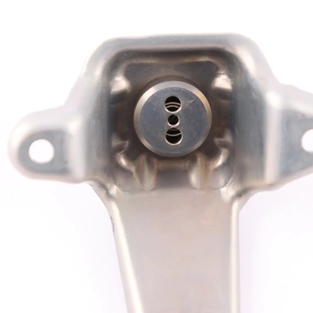 Staffa Di Supporto Pannello Baule Centro Destra per BMW F31 Touring con numero di parte 7286290 BMW F31 Touring Staffa Di Supporto Pannello Baule Centro Destra - SKU 7286290 - Numero di parte 7286290