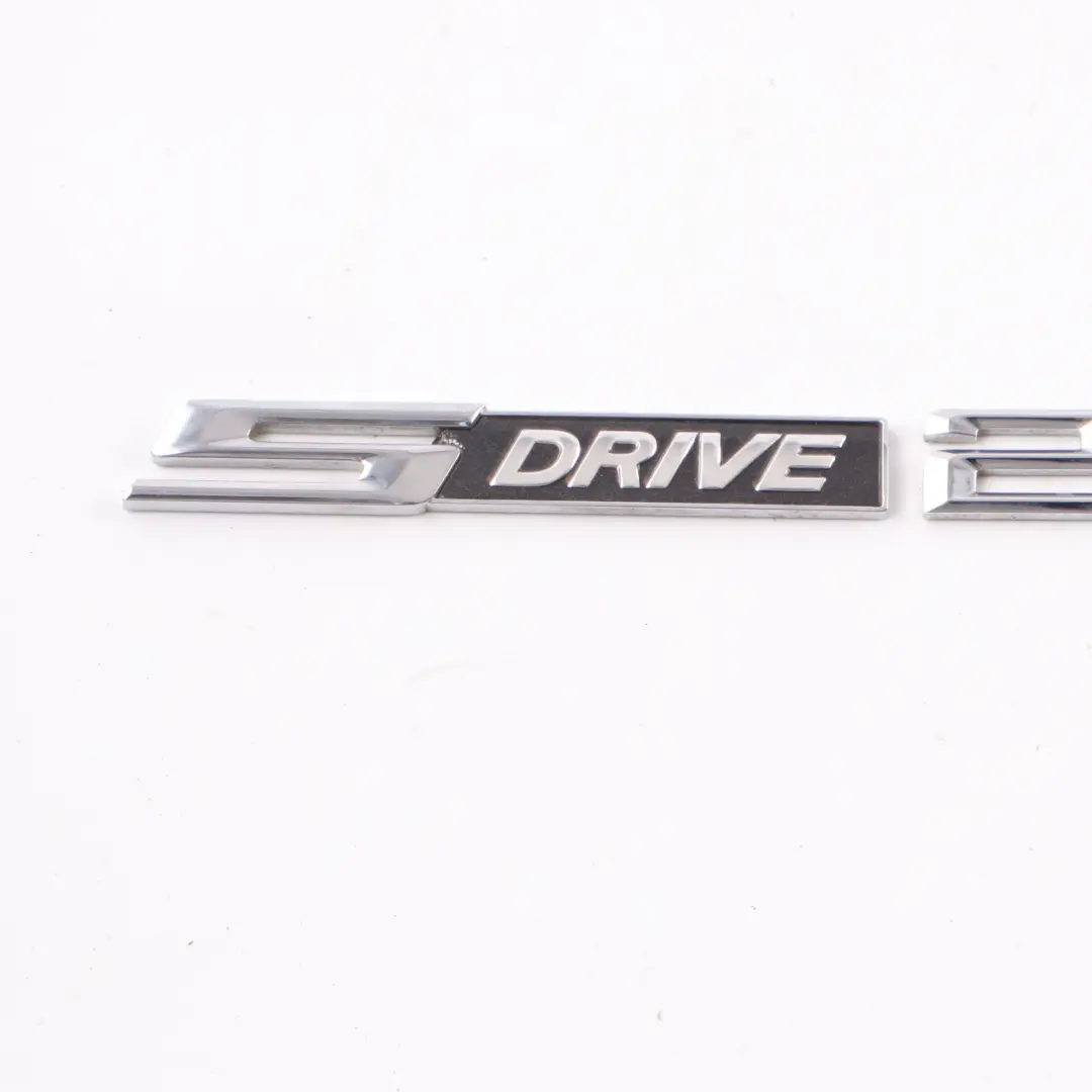N20 Lettrage d'emblèmes d'insignes SDrive 20i Bordure logo pour BMW Z4 E89 à propos du numéro de pièce 7288174 BMW Z4 E89 N20 Lettrage d'emblèmes d'insignes SDrive 20i Bordure logo - SKU 7288174 - Numéro de pièce 7288174
