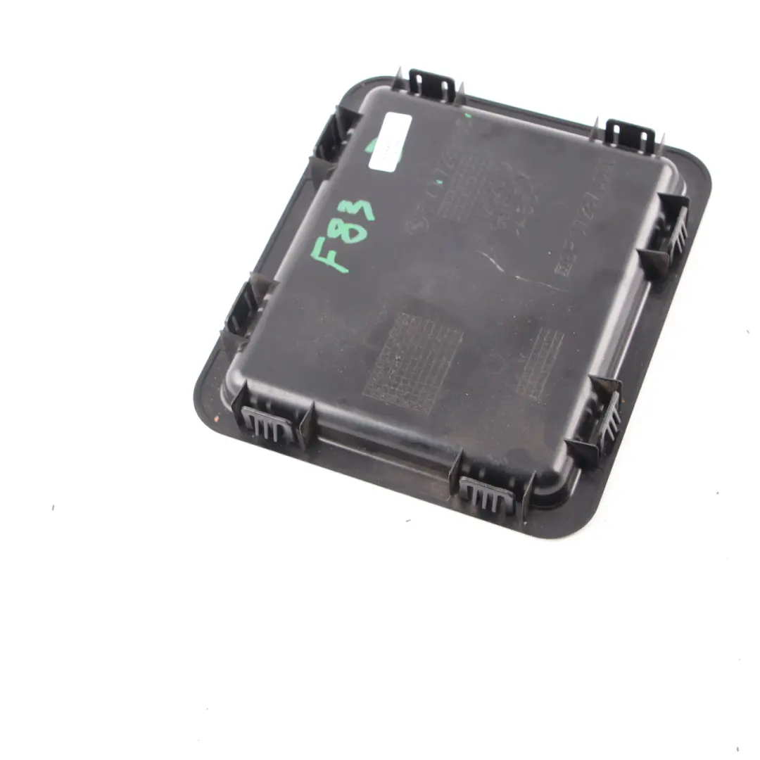 Couvercle plateau rangement de coffre de cabriolet gauche pour BMW F33 F83 M4 à propos du numéro de pièce 7289135 BMW F33 F83 M4 Couvercle plateau rangement de coffre de cabriolet gauche - SKU 7289135 - Numéro de pièce 7289135