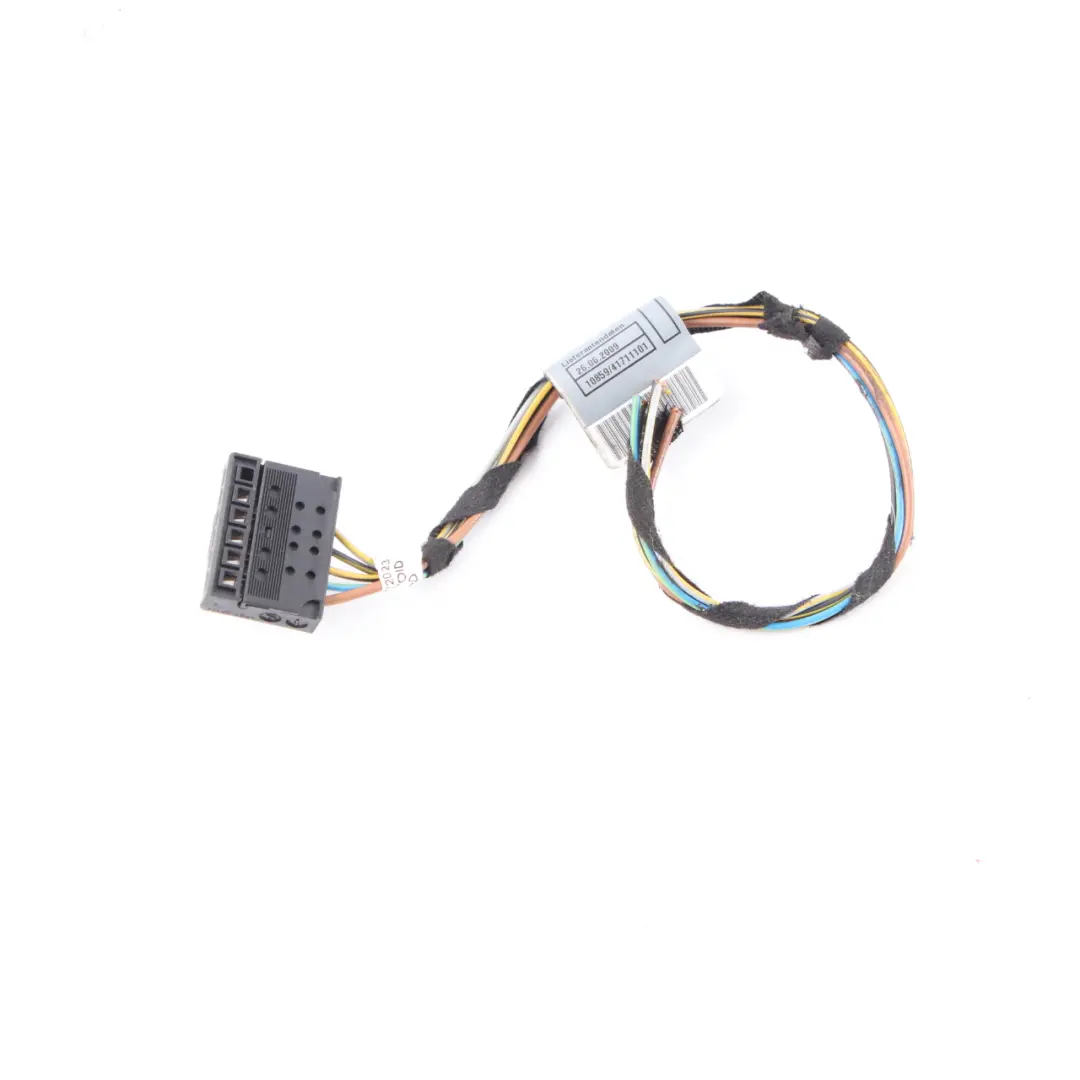  Prise de courant BMW E90 LCI Saloon Câblage lumière dans panneau latéral gauche - SKU 7289425-5 - Numéro de pièce 7289425