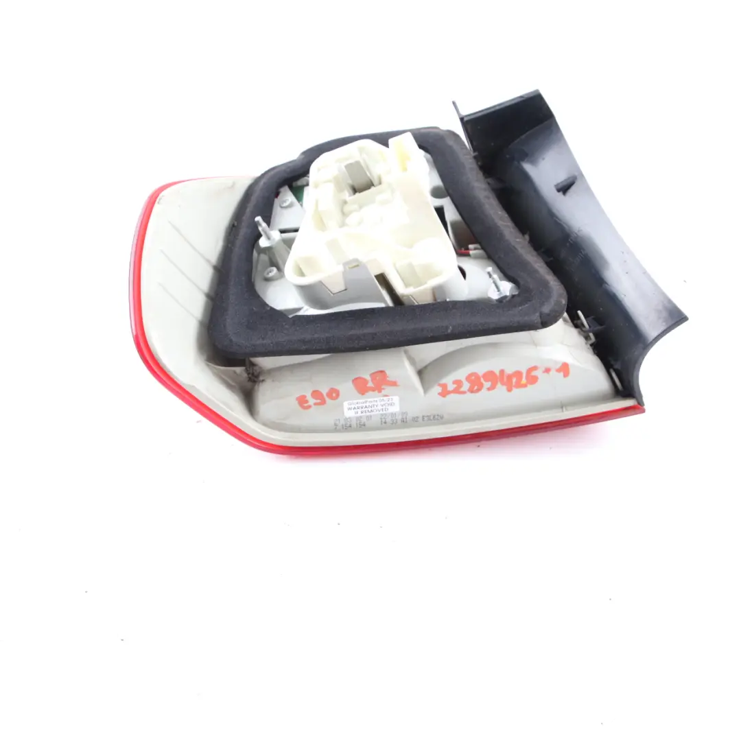 Lamp Light In The Side Panel Rear Right O/S to BMW E90 LCI Saloon with Part number 7289426 BMW E90 LCI Saloon Lamp Light In The Side Panel Rear Right O/S - SKU 7289426-1 - Part number 7289426