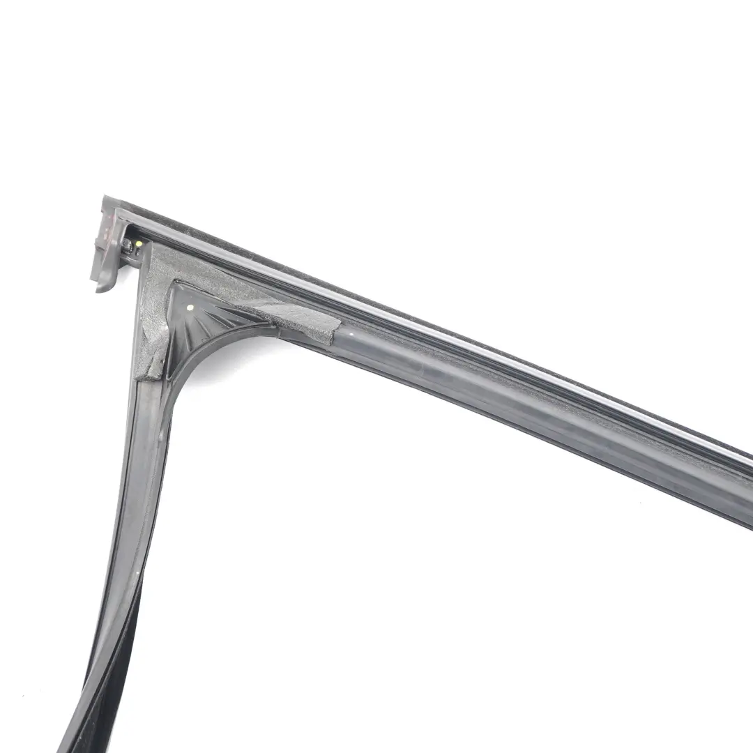 Guarnizione Guida Finestra Anteriore Sinistra per BMW X5 F15 con numero di parte 7289617 BMW X5 F15 Guarnizione Guida Finestra Anteriore Sinistra - SKU 7289617 - Numero di parte 7289617