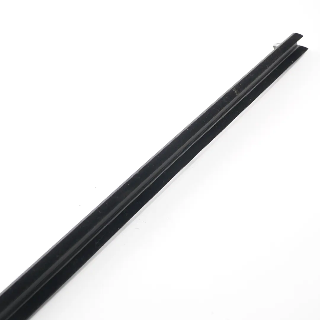 Window Seal Door Front Right O/S Weatherstrip Gasket Rubber to BMW X5 F15 with Part number 7289628 BMW X5 F15 Window Seal Door Front Right O/S Weatherstrip Gasket Rubber - SKU 7289628 - Part number 7289628