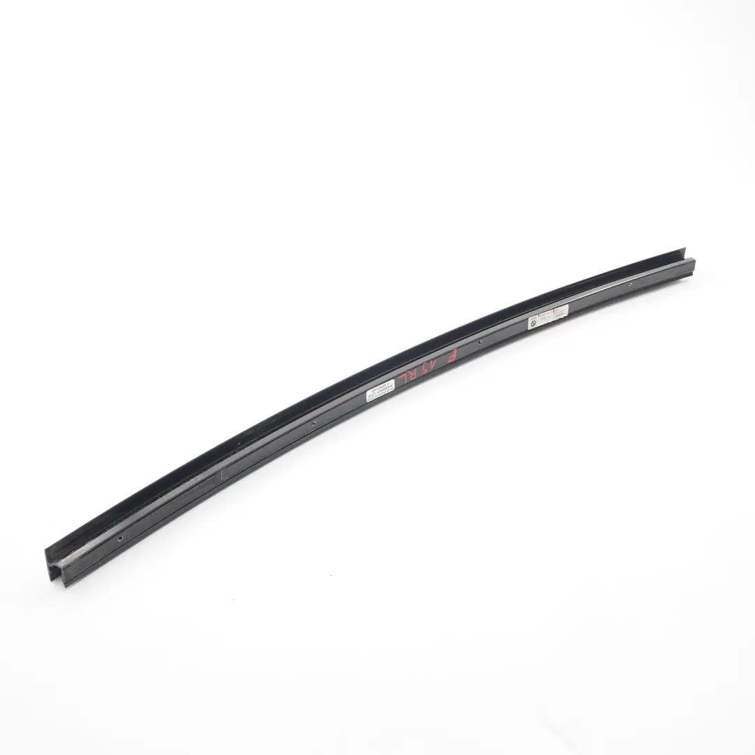 Finestrino Guida Posteriore Striscia Copertura Lucentezza per BMW X5 F15 con numero di parte 7289657 BMW X5 F15 Finestrino Guida Posteriore Striscia Copertura Lucentezza - SKU 7289657 - Numero di parte 7289657