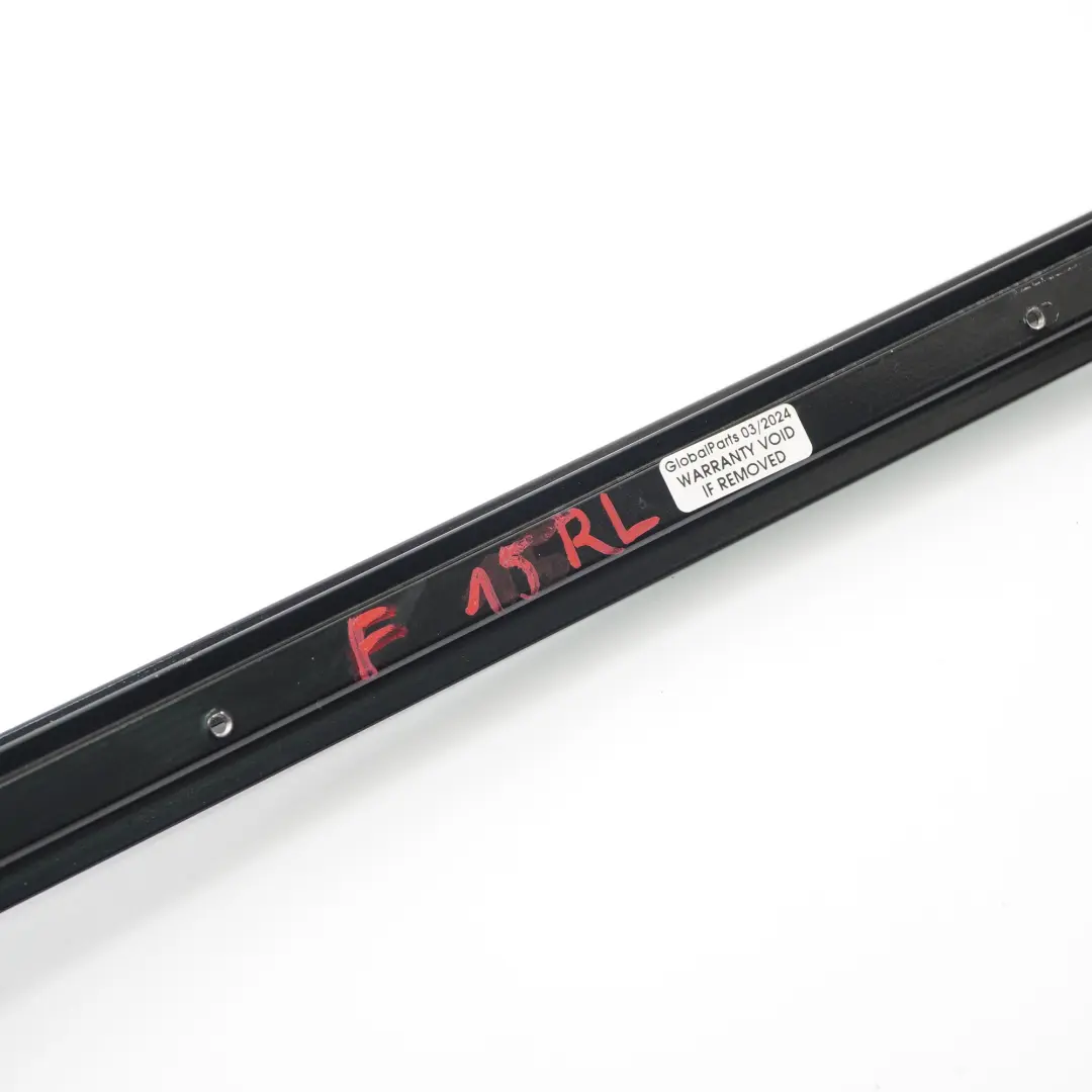 Finestrino Guida Posteriore Striscia Copertura Lucentezza per BMW X5 F15 con numero di parte 7289657 BMW X5 F15 Finestrino Guida Posteriore Striscia Copertura Lucentezza - SKU 7289657 - Numero di parte 7289657