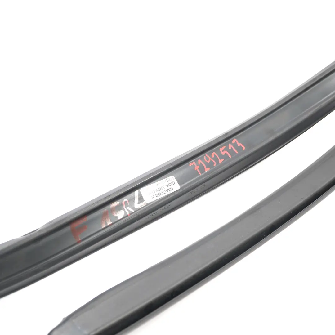 BMW X5 F15 Door Seal Window Guide Rear Right O/S Sealing Rubber Gasket - SKU 7289668 - Part number 7289668