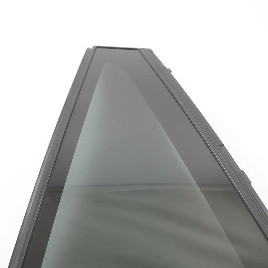 Door Fixed Window Glass Rear Left N/S Triangle SSG Black AS3 to BMW X5 F15 with Part number 7289685 BMW X5 F15 Door Fixed Window Glass Rear Left N/S Triangle SSG Black AS3 - SKU 7289685 - Part number 7289685