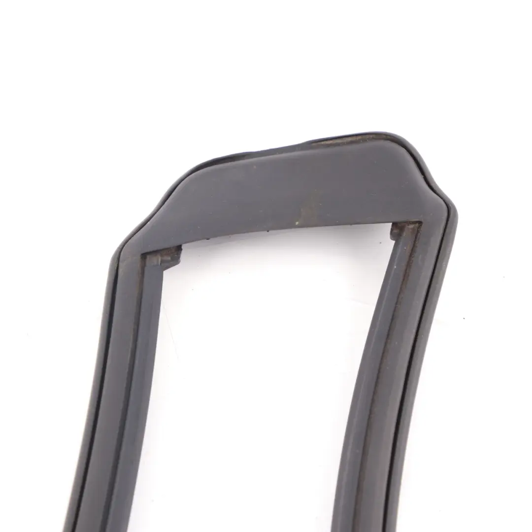 Guarnizione Finestra B Colonna Porta Anteriore Sinistra per BMW F34 GT con numero di parte 7289941 BMW F34 GT Guarnizione Finestra B Colonna Porta Anteriore Sinistra - SKU 7289941 - Numero di parte 7289941