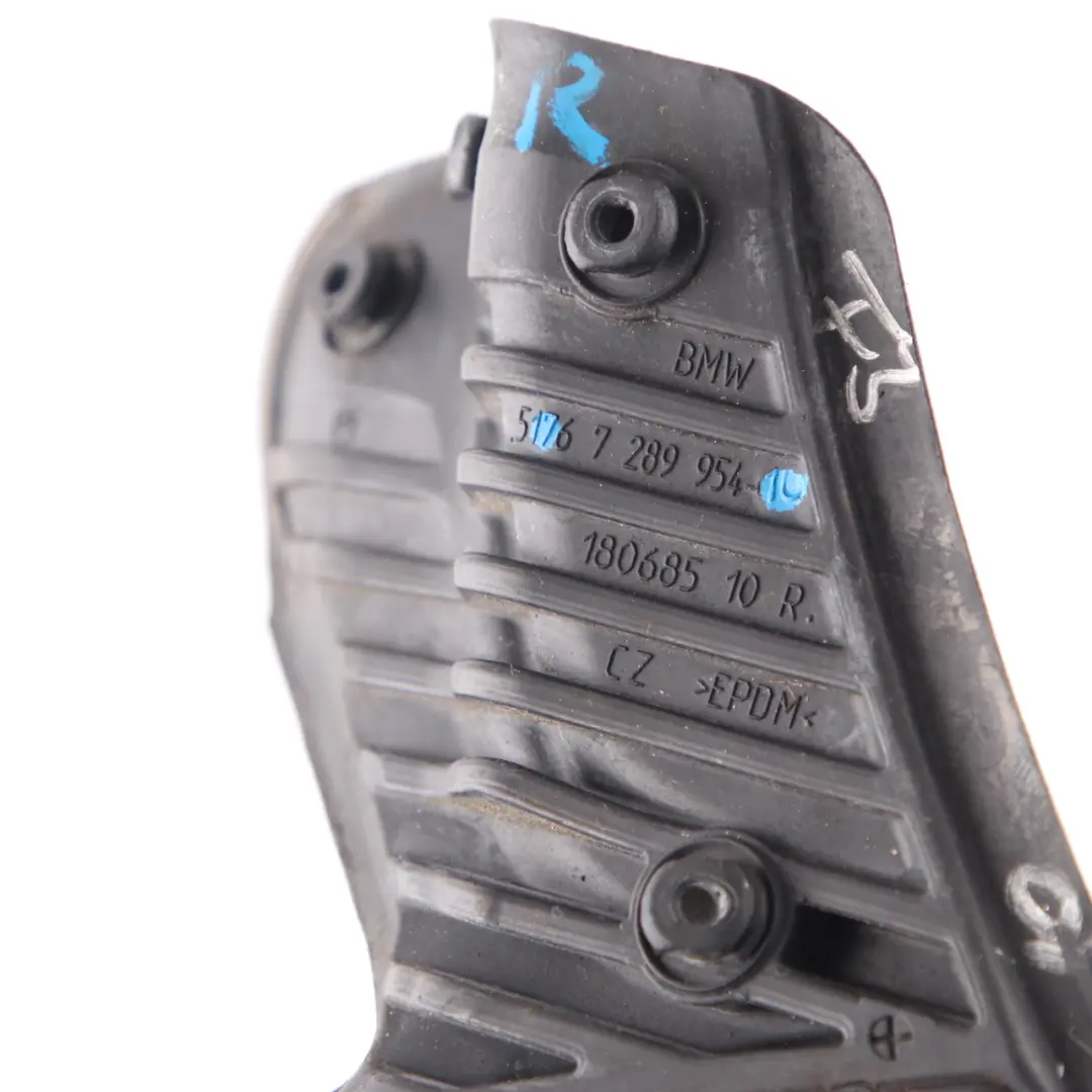 Columna C Puerta Trasera Derecha para BMW F34 GT con número de pieza 7289954 BMW F34 GT Columna C Puerta Trasera Derecha - SKU 7289954 - Número de pieza 7289954