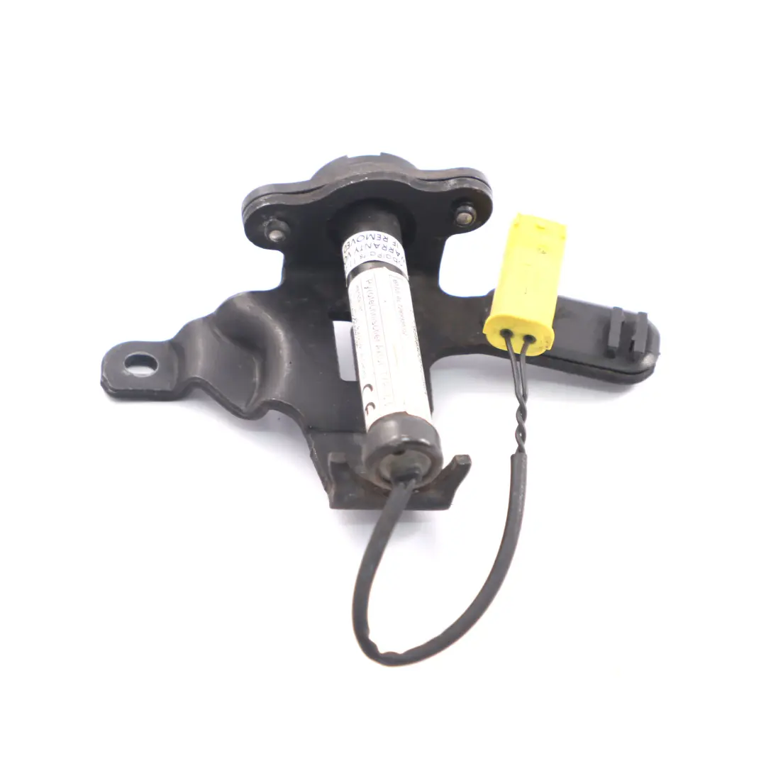 Bonnet Actuator BMW E82 E88 Hood Pedestrian Protection Left N/S to with Part number 7289995 Bonnet Actuator BMW E82 E88 Hood Pedestrian Protection Left N/S - SKU 7289995 - Part number 7289995