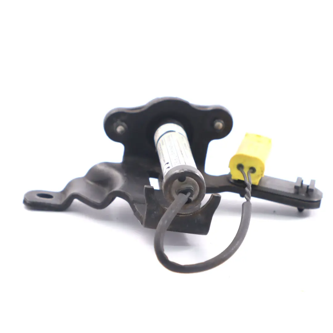 Bonnet Actuator BMW E82 E88 Hood Pedestrian Protection Left N/S to with Part number 7289995 Bonnet Actuator BMW E82 E88 Hood Pedestrian Protection Left N/S - SKU 7289995 - Part number 7289995