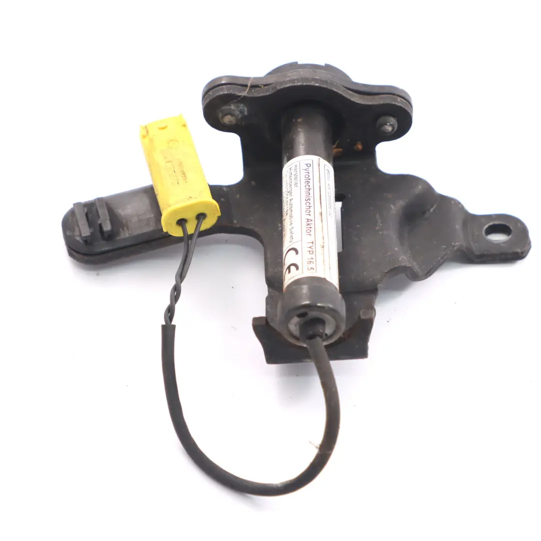 Bonnet Actuator BMW E82 E88 Hood Pedestrian Protection Right O/S to  with Part number 7289996  Bonnet Actuator BMW E82 E88 Hood Pedestrian Protection Right O/S - SKU 7289996 - Part number 7289996