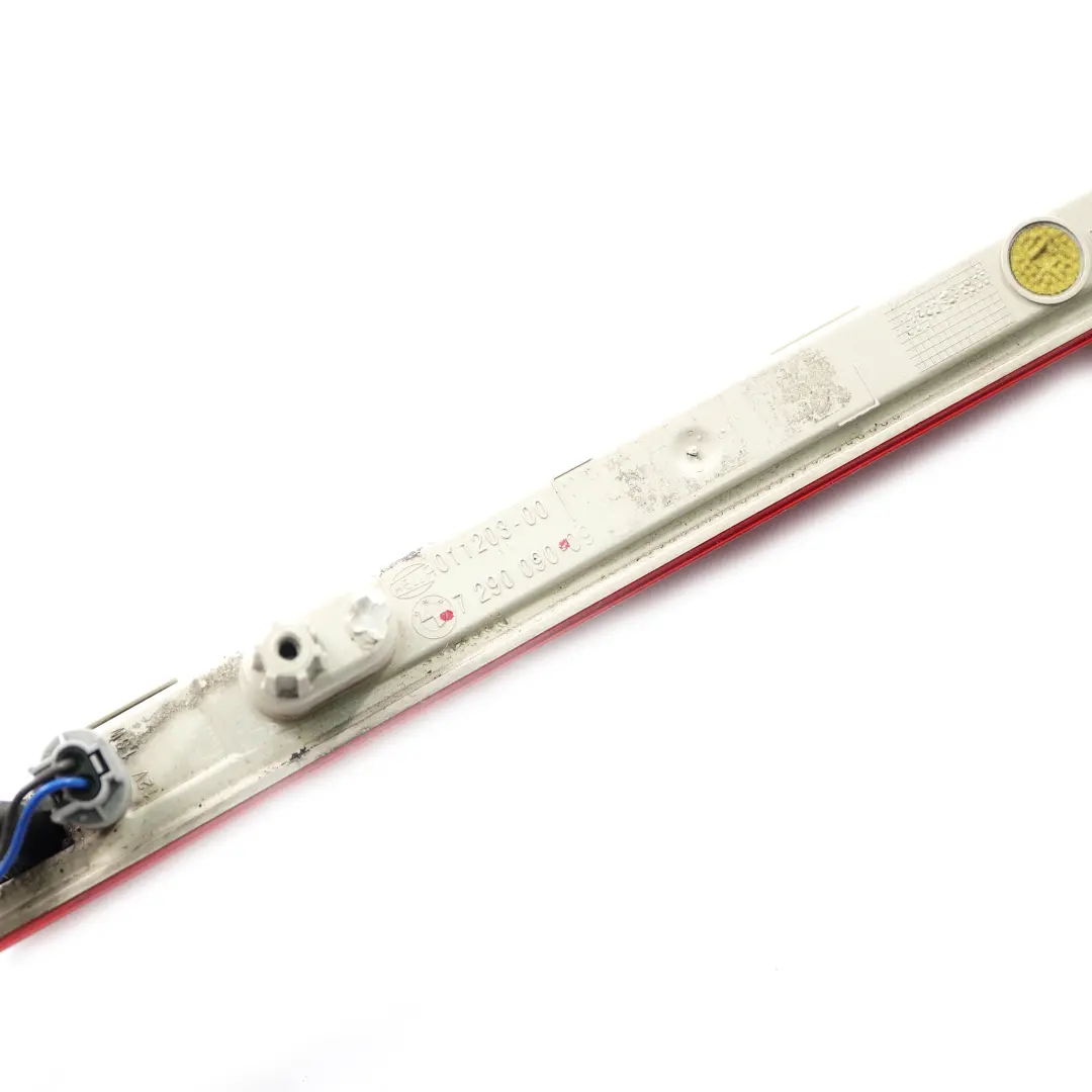 Luz de freno trasera Tercera luz de freno para BMW X5 F15 con número de pieza 7290090 BMW X5 F15 Luz de freno trasera Tercera luz de freno - SKU 7290090 - Número de pieza 7290090