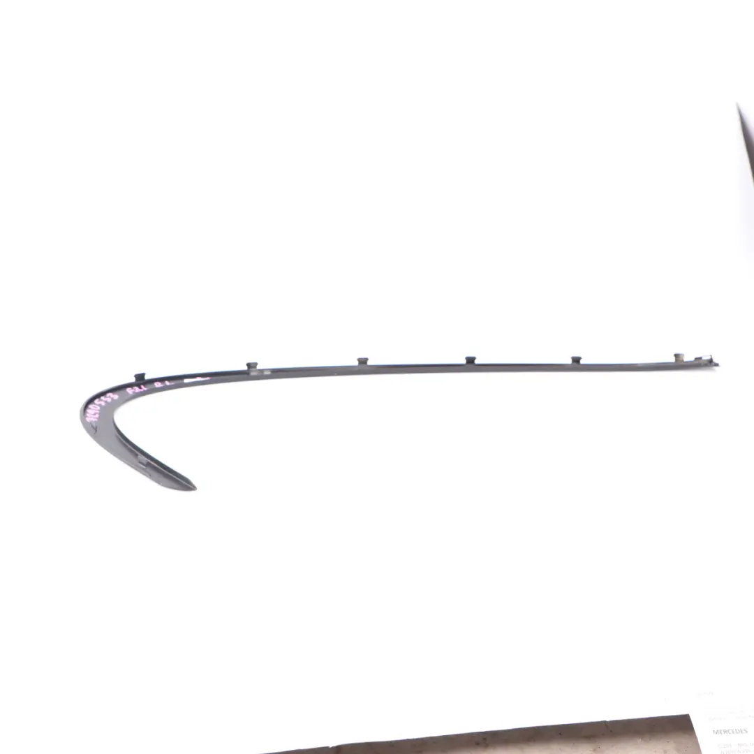 BMW F21 LCI Cadre De La Vitre Arrière Gauche Noir - SKU 7290533 - Numéro de pièce 7290533