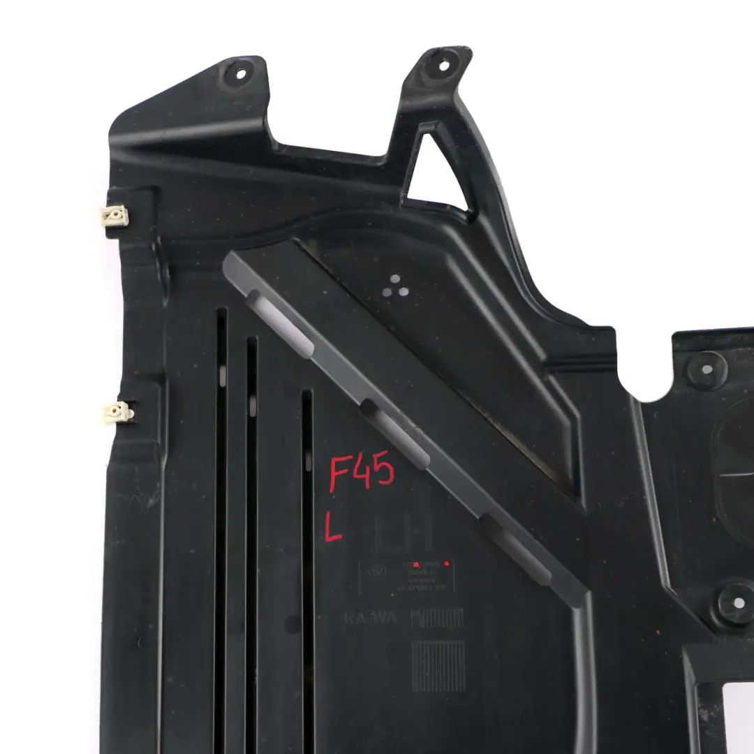 Coprire sottoscocca serbatoio sinistro Guardia per BMW 2 F45 Active Tourer con numero di parte 7290811 BMW 2 F45 Active Tourer Coprire sottoscocca serbatoio sinistro Guardia - SKU 7290811 - Numero di parte 7290811