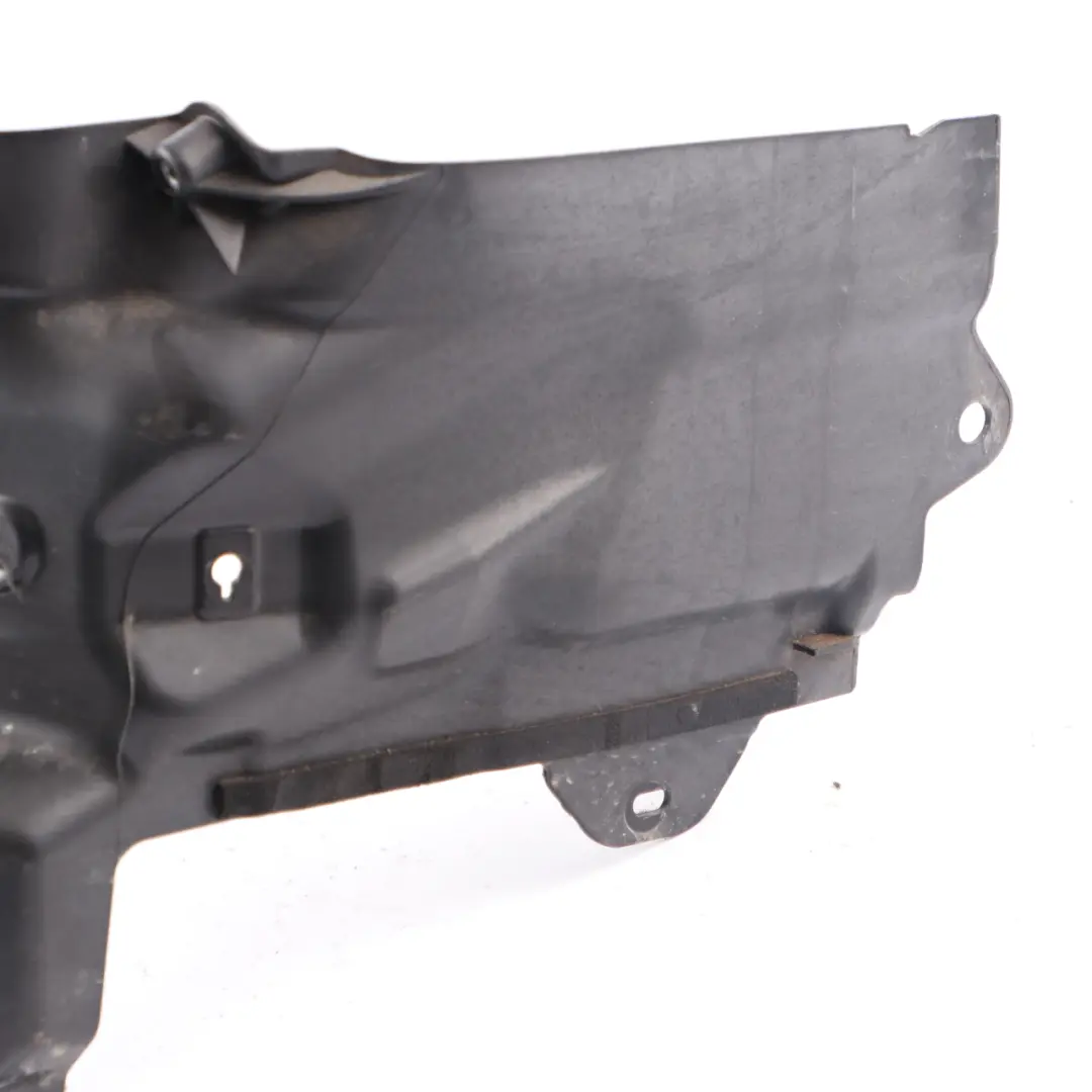 Paratia Sezione Inferiore Vano Motore Trim Plastica per BMW F40 Mini F55 F56 con numero di parte 7290814 BMW F40 Mini F55 F56 Paratia Sezione Inferiore Vano Motore Trim Plastica - SKU 7290814 - Numero di parte 7290814
