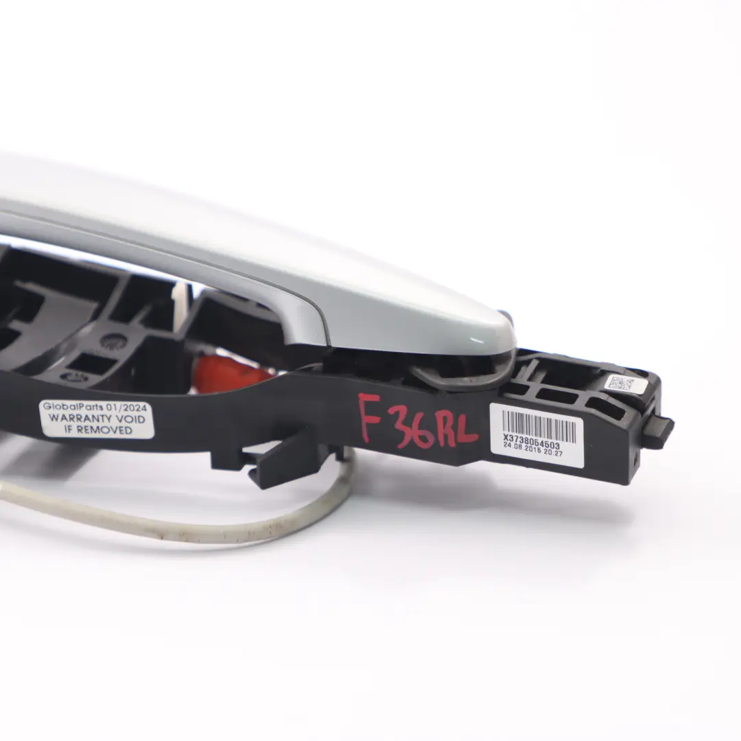 Tür griff hinten links Griff außen Gletschersilber Metallic - A83 für BMW F36 mit Teilenummer 7291413 BMW F36 Tür griff hinten links Griff außen Gletschersilber Metallic - A83 - SKU 7291413-GSB1 - Teilenummer 7291413