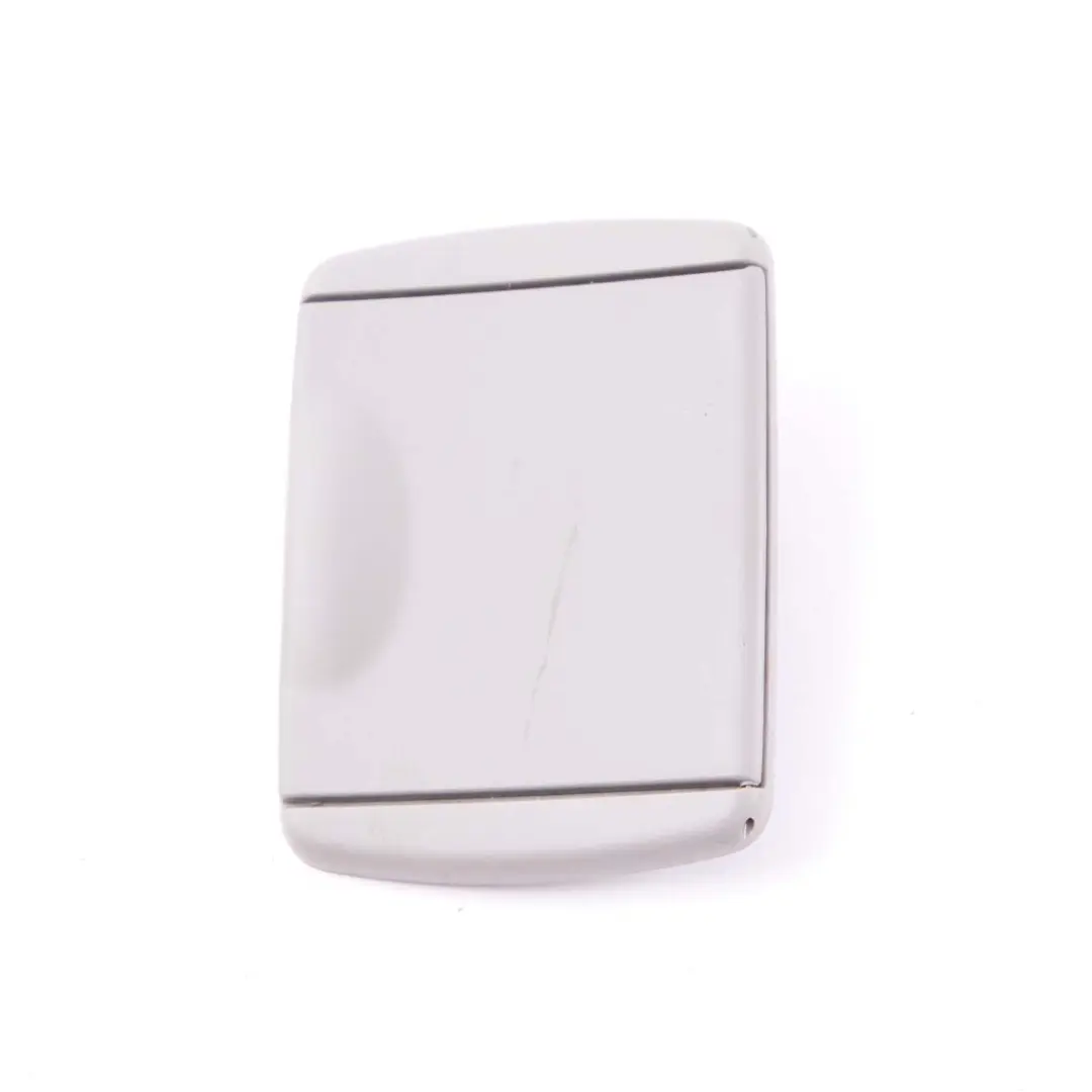 Copertura montaggio rete area di carico sinistra Everest Grigio 7264703 per BMW F31 con numero di parte 7292021 BMW F31 Copertura montaggio rete area di carico sinistra Everest Grigio 7264703 - SKU 7292021 - Numero di parte 7292021