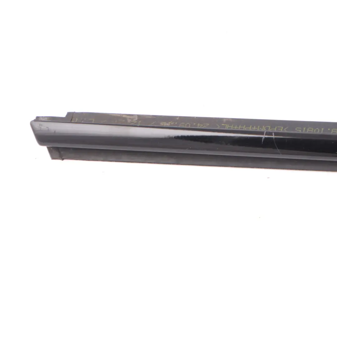 BMW F32 F82 M4 Burlete Exterior Puerta Delantera Izquierda Negro Alto Brillo - SKU 7292563 - Número de pieza 7292563