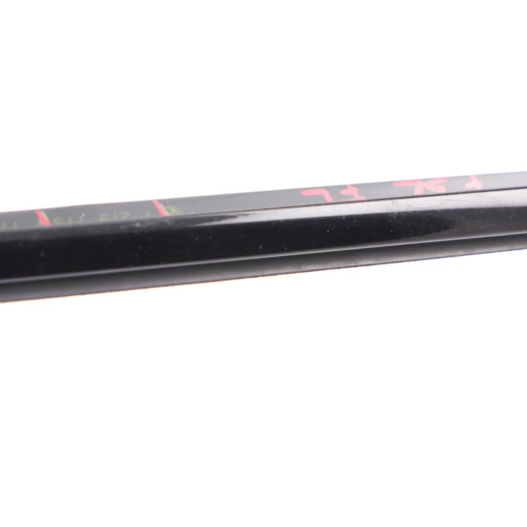 BMW F32 F82 M4 Burlete Exterior Puerta Delantera Izquierda Negro Alto Brillo - SKU 7292563 - Número de pieza 7292563