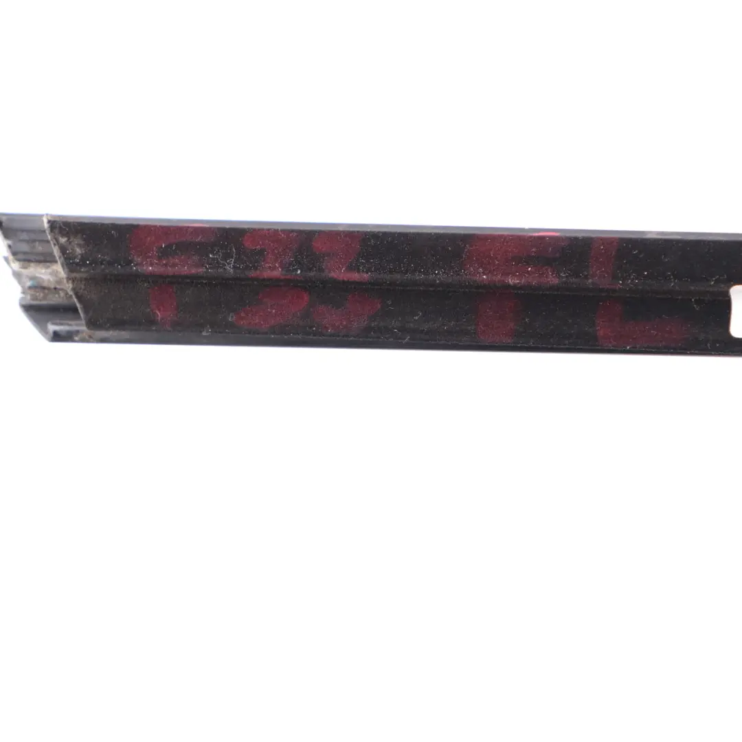 BMW F32 F82 M4 Burlete Exterior Puerta Delantera Izquierda Negro Alto Brillo - SKU 7292563 - Número de pieza 7292563