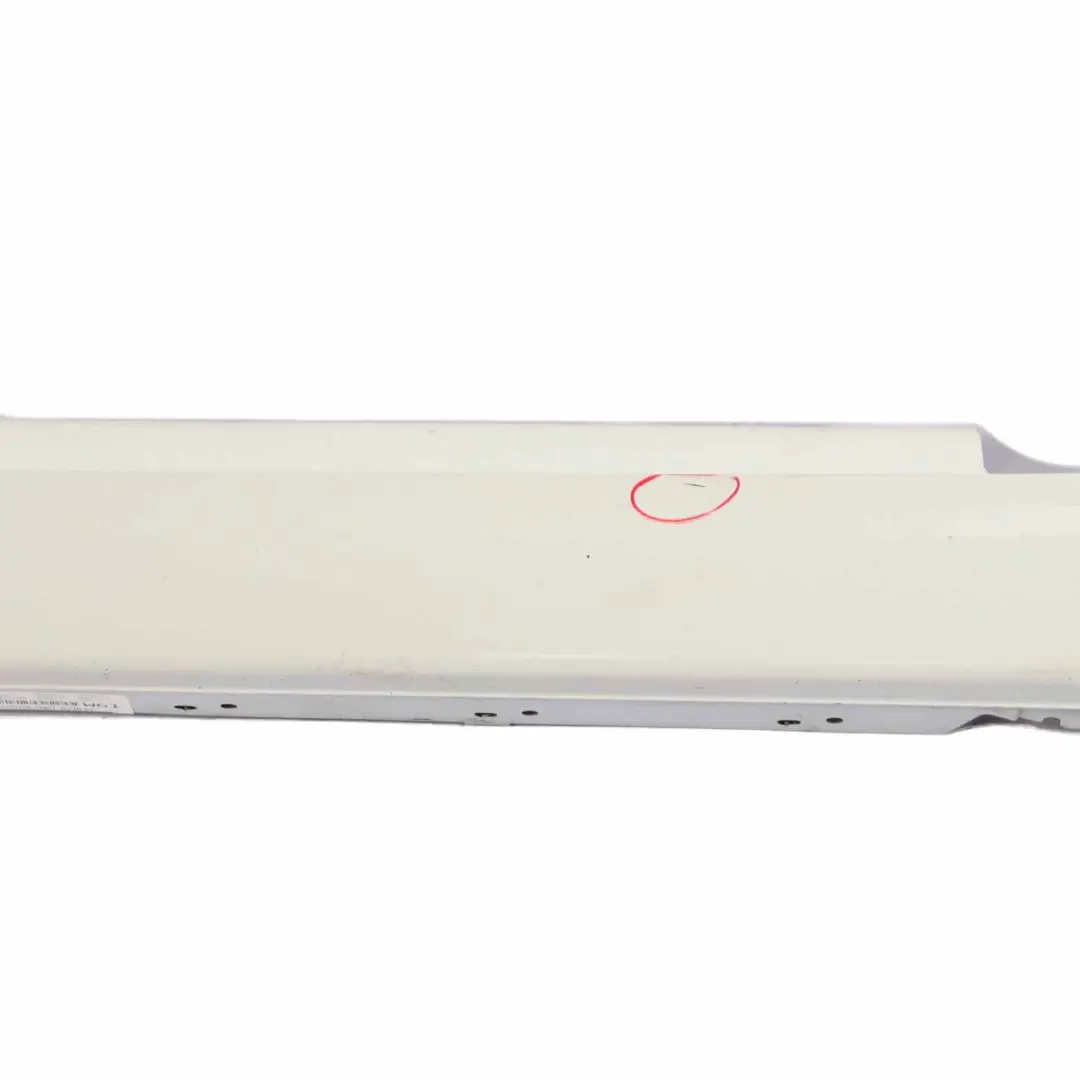 Sill Strip Faldón Lateral Izquierdo Blanco Alpinweiss 3 - 300 para BMW F21 F22 con número de pieza 7293543 BMW F21 F22 Sill Strip Faldón Lateral Izquierdo Blanco Alpinweiss 3 - 300 - SKU 7293543-AW - Número de pieza 7293543