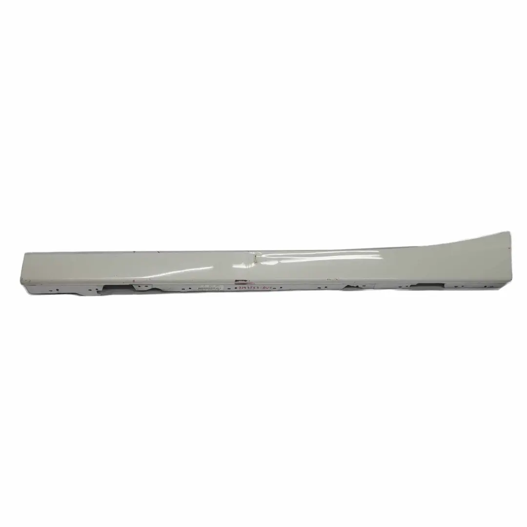 Gonna Laterale Sill Strip Sinistra Alpinweiss Alpine White - 300 per BMW F20 con numero di parte 7293553 BMW F20 Gonna Laterale Sill Strip Sinistra Alpinweiss Alpine White - 300 - SKU 7293553-AW1 - Numero di parte 7293553