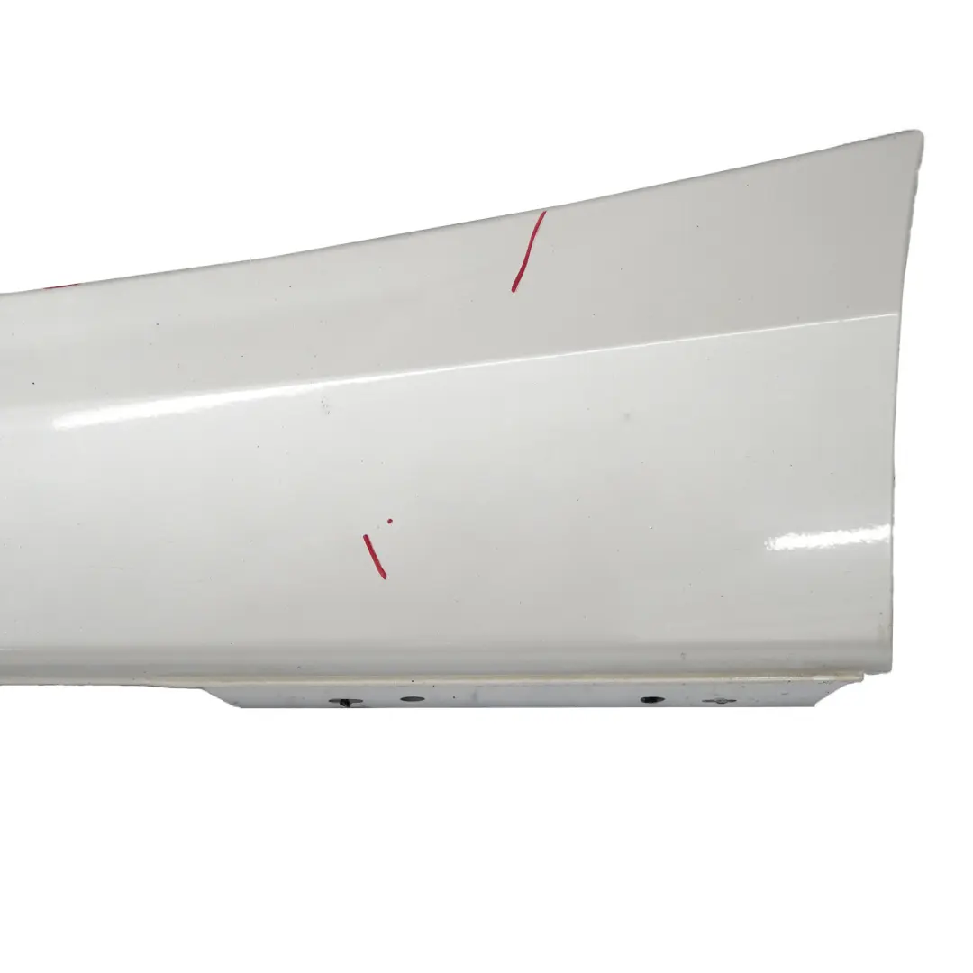 Latérales Cache Seuil de porte gauche Mineral White Metallic - A96 pour BMW F20 à propos du numéro de pièce 7293553 BMW F20 Latérales Cache Seuil de porte gauche Mineral White Metallic - A96 - SKU 7293553-MW1 - Numéro de pièce 7293553