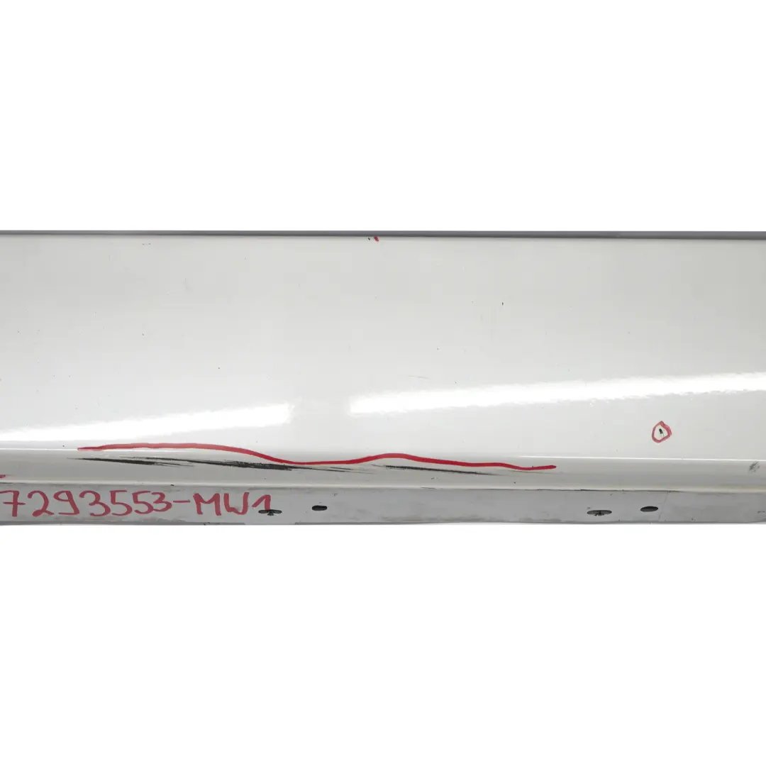 BMW F20 Faldón lateral Tapa de umbral de puerta Izquierda Blanco mineral - A96 - SKU 7293553-MW1 - Número de pieza 7293553