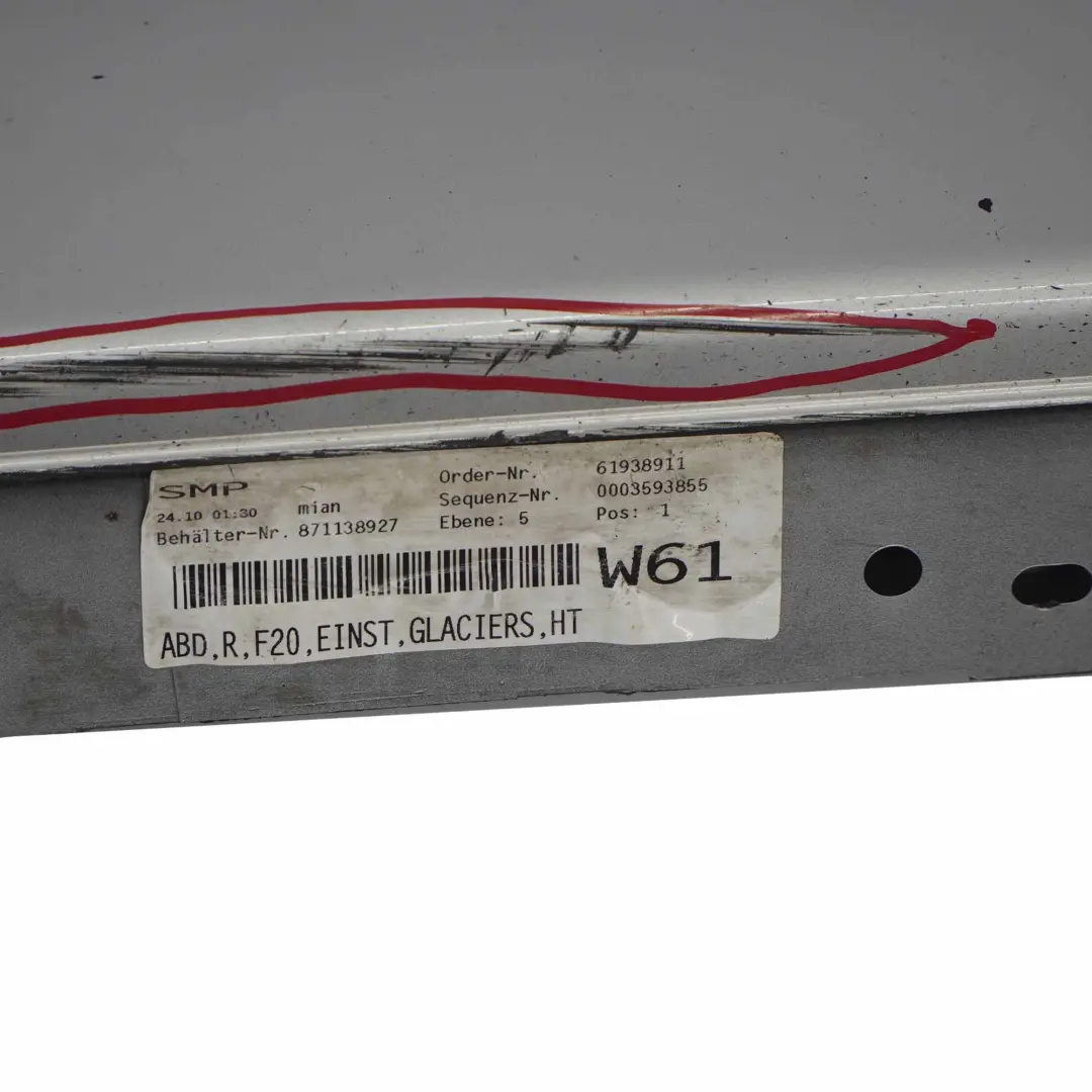 Striscia davanzale laterale destra Glacier Silber Argento Metallic - A83 per BMW F20 con numero di parte 7293554 BMW F20 Striscia davanzale laterale destra Glacier Silber Argento Metallic - A83 - SKU 7293554-GSB2 - Numero di parte 7293554