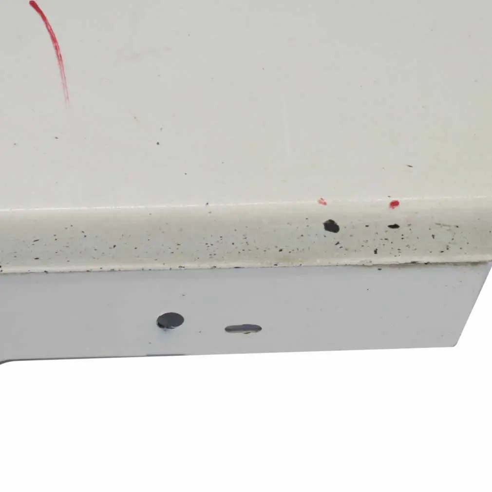 Sill Strip Faldón Lateral Derecho Mineralweiss Blanco Mineral A96 para BMW F20 con número de pieza 7293554 BMW F20 Sill Strip Faldón Lateral Derecho Mineralweiss Blanco Mineral A96 - SKU 7293554-MW3 - Número de pieza 7293554