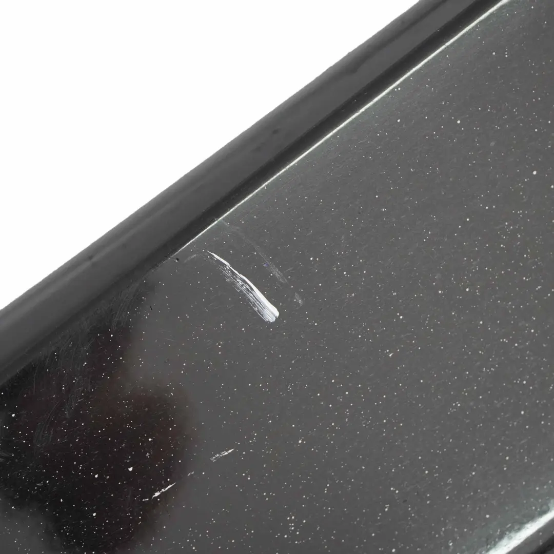 Sill Strip Faldon Lateral Derecho Schwarz 2 Negro - 668 para BMW F20 con número de pieza 7293554 BMW F20 Sill Strip Faldon Lateral Derecho Schwarz 2 Negro - 668 - SKU 7293554-SCH2 - Número de pieza 7293554