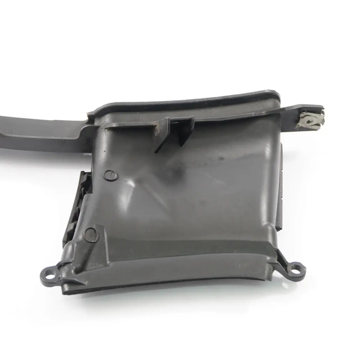 Freno de Aire Ventilación Delantera Izquierda Conducto Cubierta para BMW F32 con número de pieza 7294822 BMW F32 Freno de Aire Ventilación Delantera Izquierda Conducto Cubierta - SKU 7294822 - Número de pieza 7294822