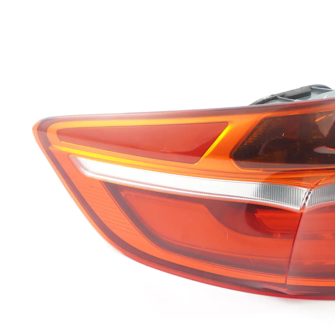 Fanale posteriore Pannello laterale posteriore sinistro per BMW X6 E71 con numero di parte 7295001 BMW X6 E71 Fanale posteriore Pannello laterale posteriore sinistro - SKU 7295001 - Numero di parte 7295001