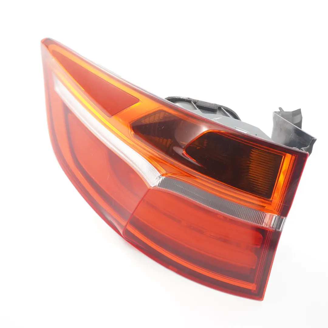 Feu arrière Panneau latéral Feuarrière gauche pour BMW X6 E71 à propos du numéro de pièce 7295001 BMW X6 E71 Feu arrière Panneau latéral Feuarrière gauche - SKU 7295001 - Numéro de pièce 7295001