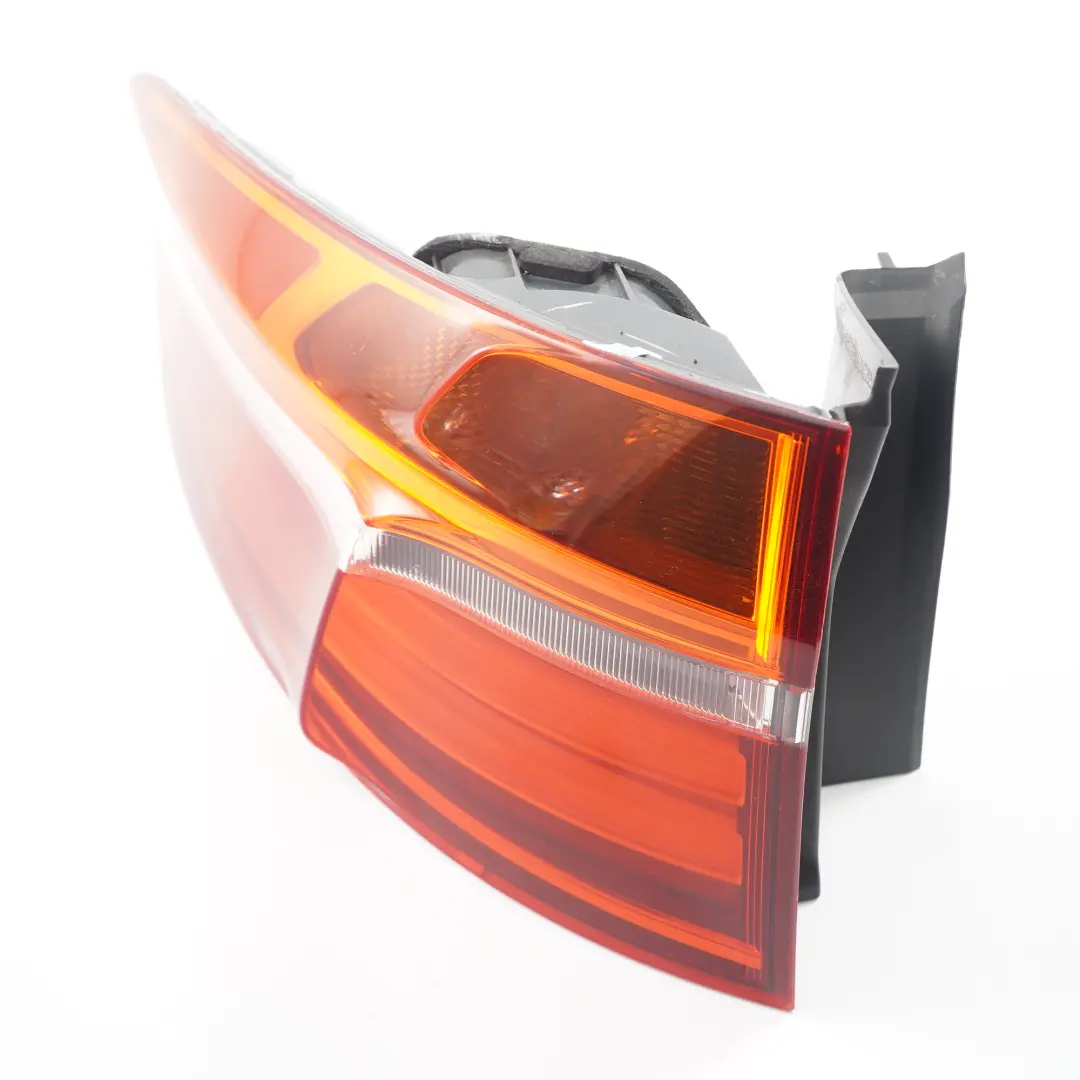 Feu arrière Panneau latéral Feuarrière gauche pour BMW X6 E71 à propos du numéro de pièce 7295001 BMW X6 E71 Feu arrière Panneau latéral Feuarrière gauche - SKU 7295001 - Numéro de pièce 7295001