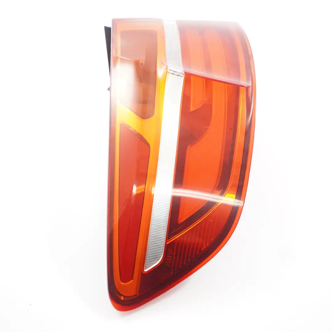 Luz Trasera Panel Lateral Izquierda para BMW X6 E71 con número de pieza 7295001 BMW X6 E71 Luz Trasera Panel Lateral Izquierda - SKU 7295001 - Número de pieza 7295001